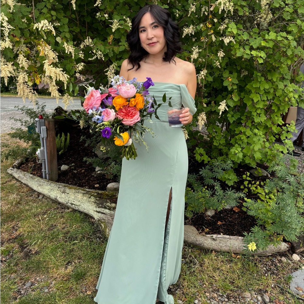 Elegant Mint Green Off-Shoulder Dress - Picture 4 of 7